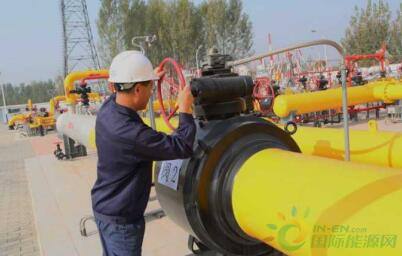 济南机场路次高压天然气管线运行 日供气200万立方